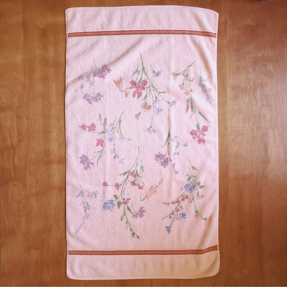 Vintage St Marys Cotton Bath Towel 40.5 x 22.5 Floral Pink USA Made Cottagecore